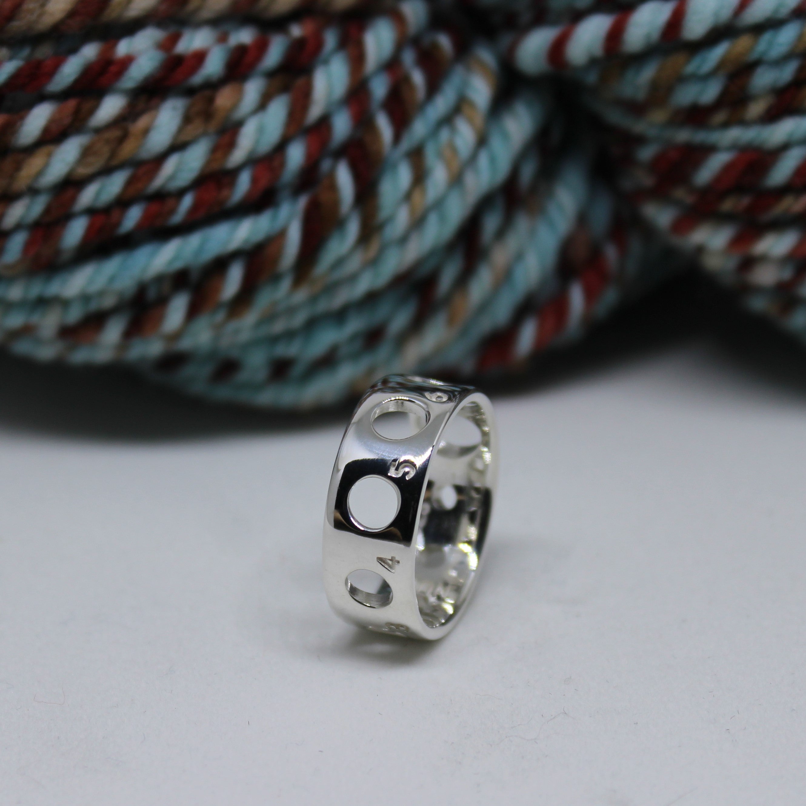 Knitting Ring - Medium Stitch - Wide Band - Silver – FríðaSkart